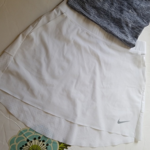 Nike Dresses & Skirts - Nike golf skirt size XS